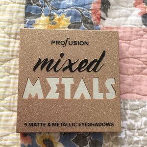 Profusion Mixed Metals eyeshadow palette: Amber